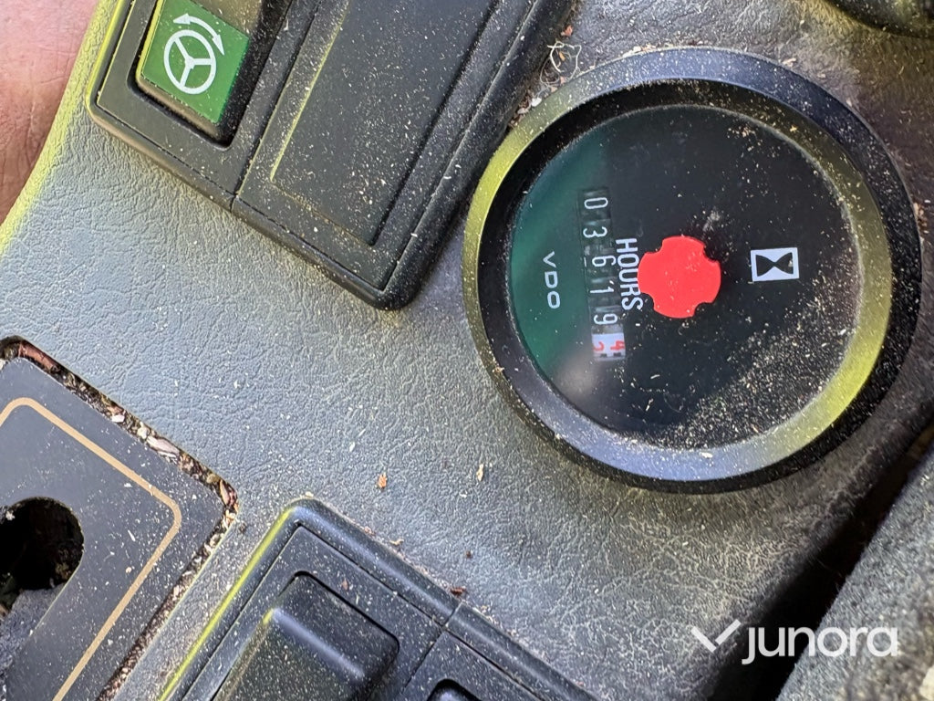 Hjulgrävare-Volvo EW140B