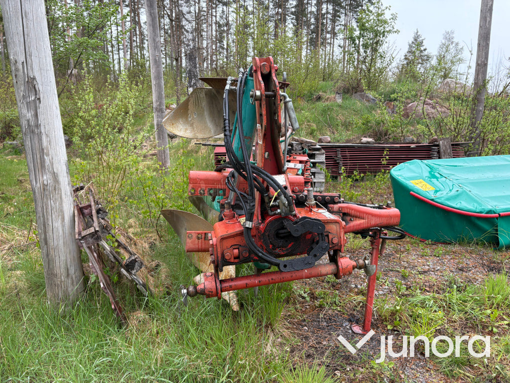 Fyrskärig plog Kverneland ES 80