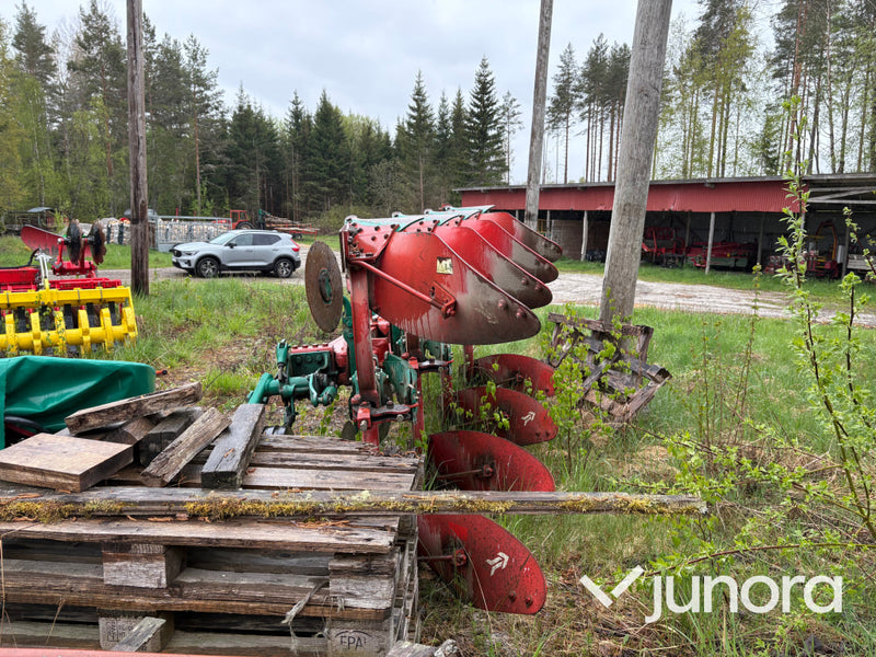 Fyrskärig plog Kverneland ES 80