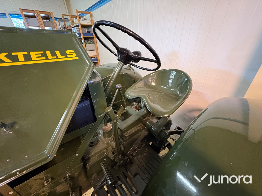 Traktor Bolinder Munktell BM10