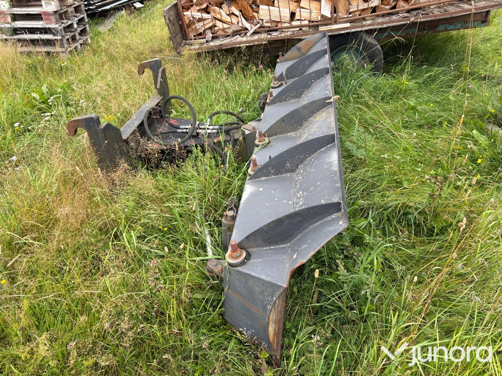 Snöblad 2,8m – Hydrauliskt Diagonalblad