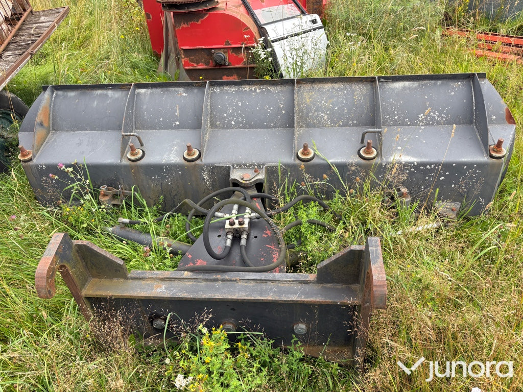 Snöblad 2,8m – Hydrauliskt Diagonalblad