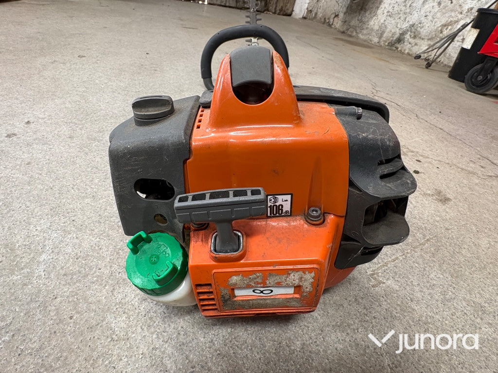 Häcksax – Husqvarna 327