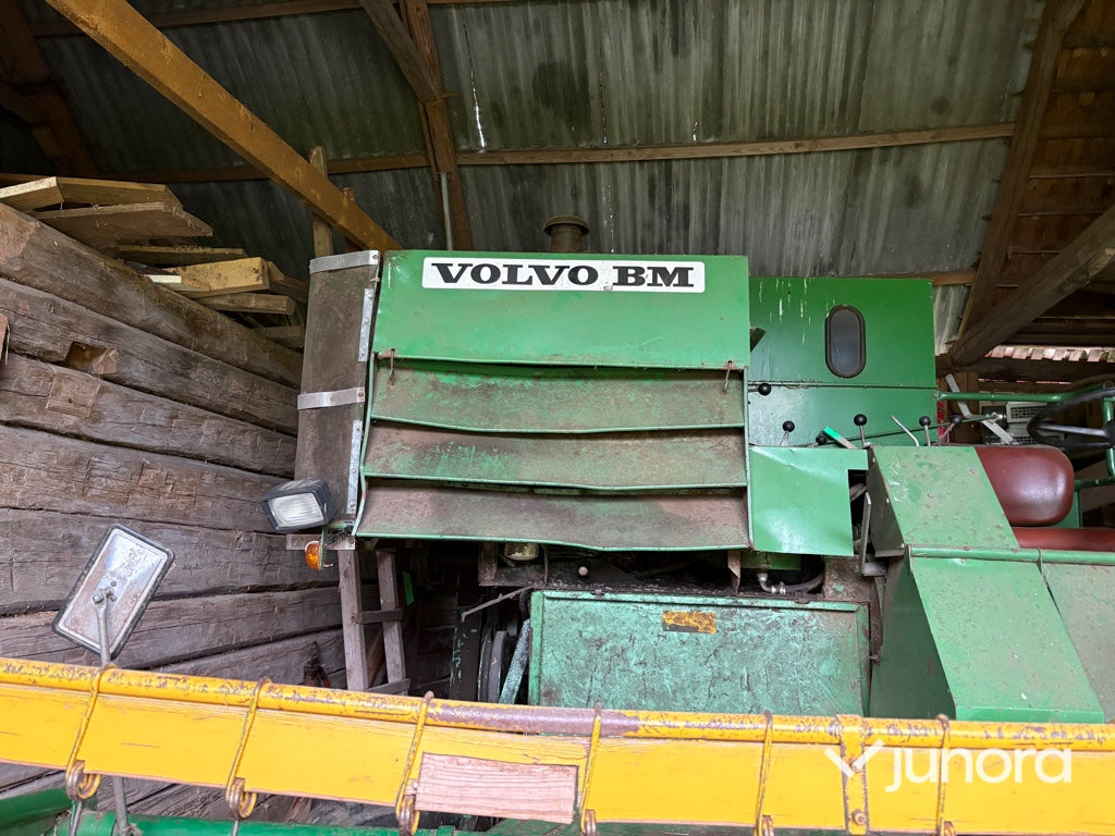 Skördetröska - Volvo BM Aktiv 800