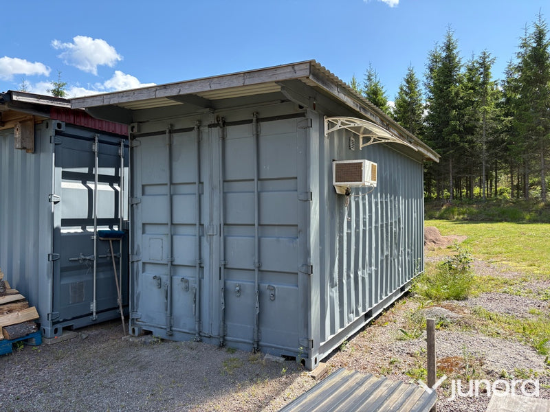 Isolerad 20-fots container med kylrum och förvaringsutrymme
