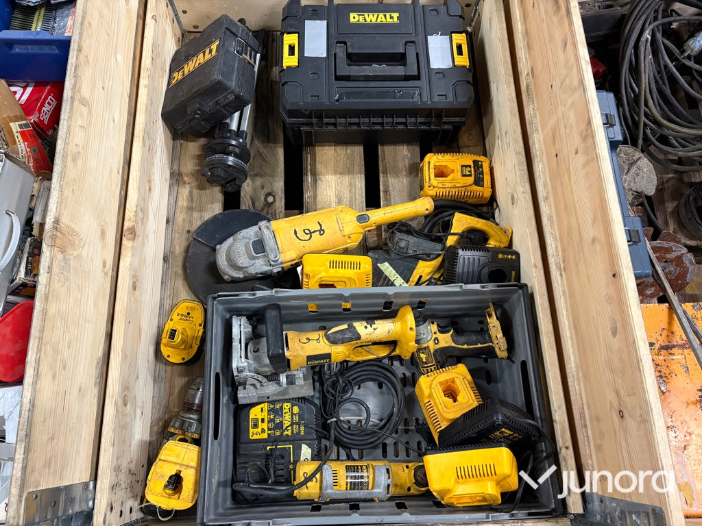 Pall med diverse verktyg - DeWalt