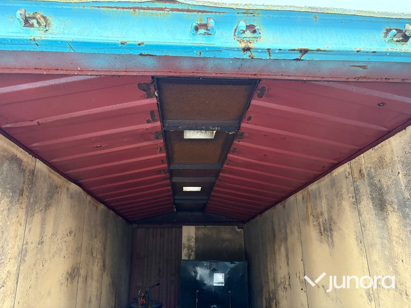 Container – 20 fot med lutande tak
