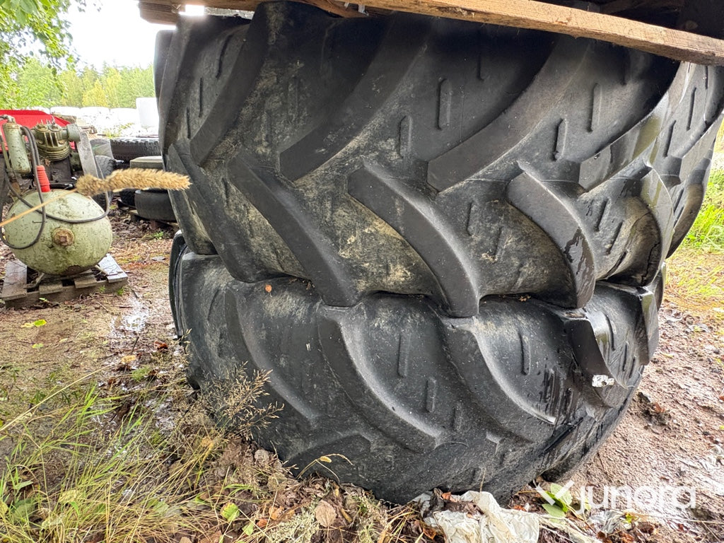 Bakdäck till traktor
