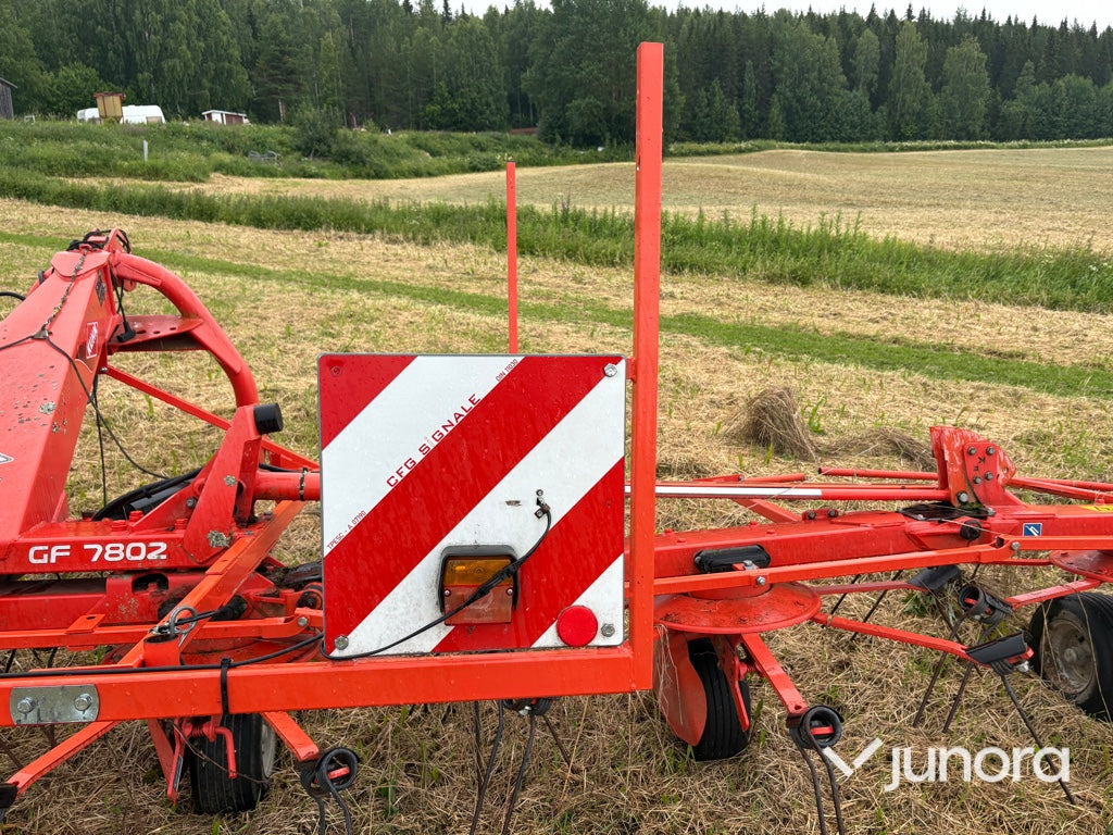 Hövändare - Kuhn GF7802