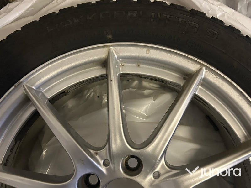 Dubbdäck – Nokian Hakkapeliitta 9