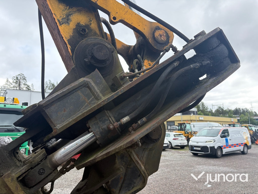 Grävmaskin - JCB, JS 200 LC