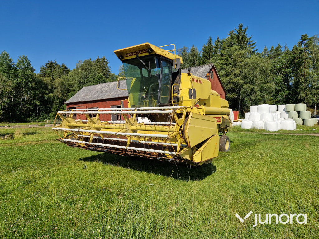 Skördetröska New Holland Clayson 8050