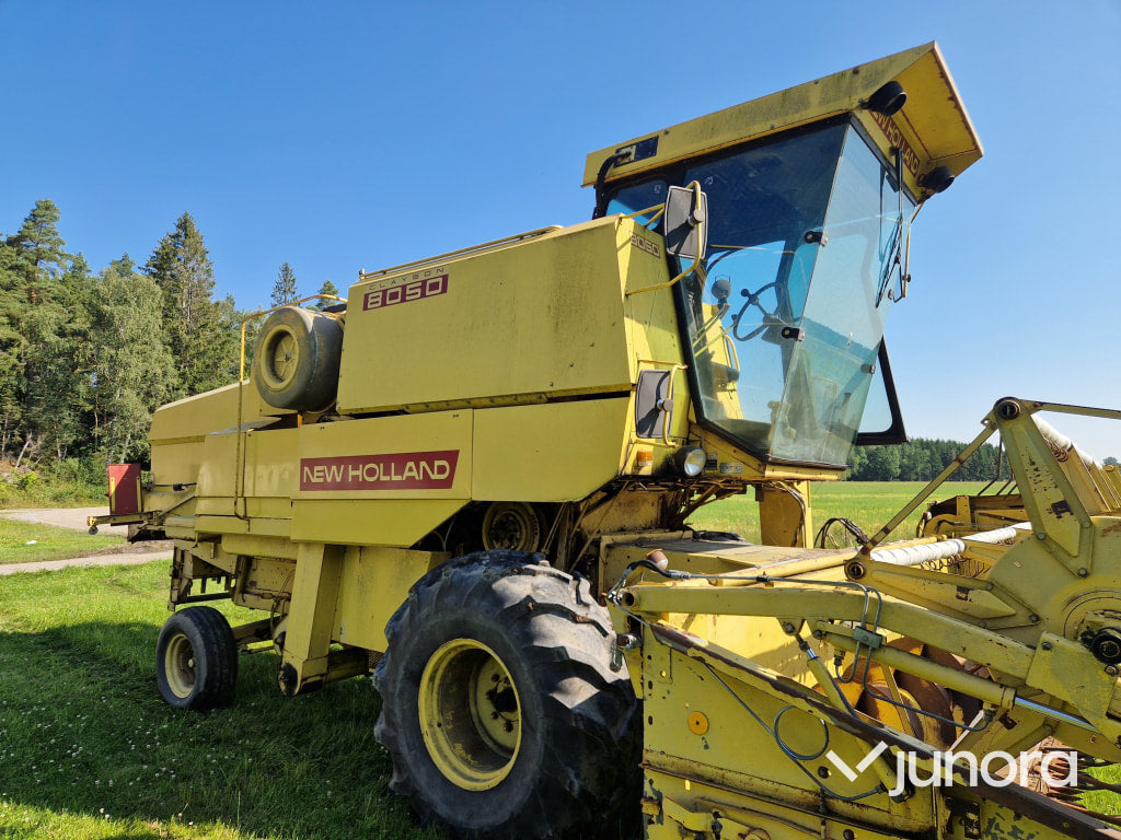 Skördetröska New Holland Clayson 8050