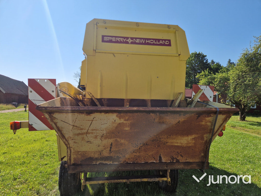 Skördetröska New Holland Clayson 8050