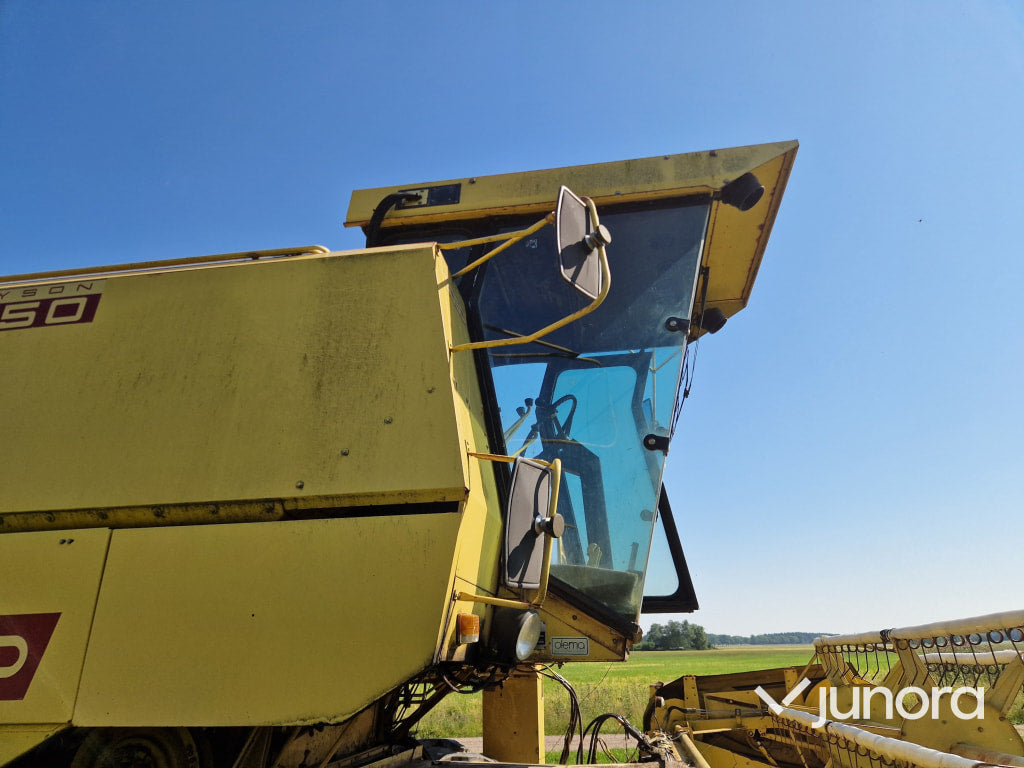 Skördetröska New Holland Clayson 8050