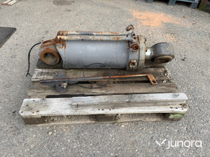 Tiltcylinder Volvo hjullastare
