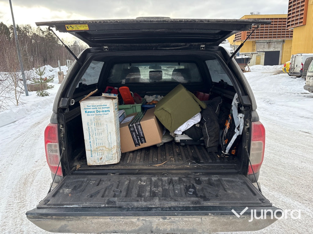 Lätt lastbil - Nissan, Navara