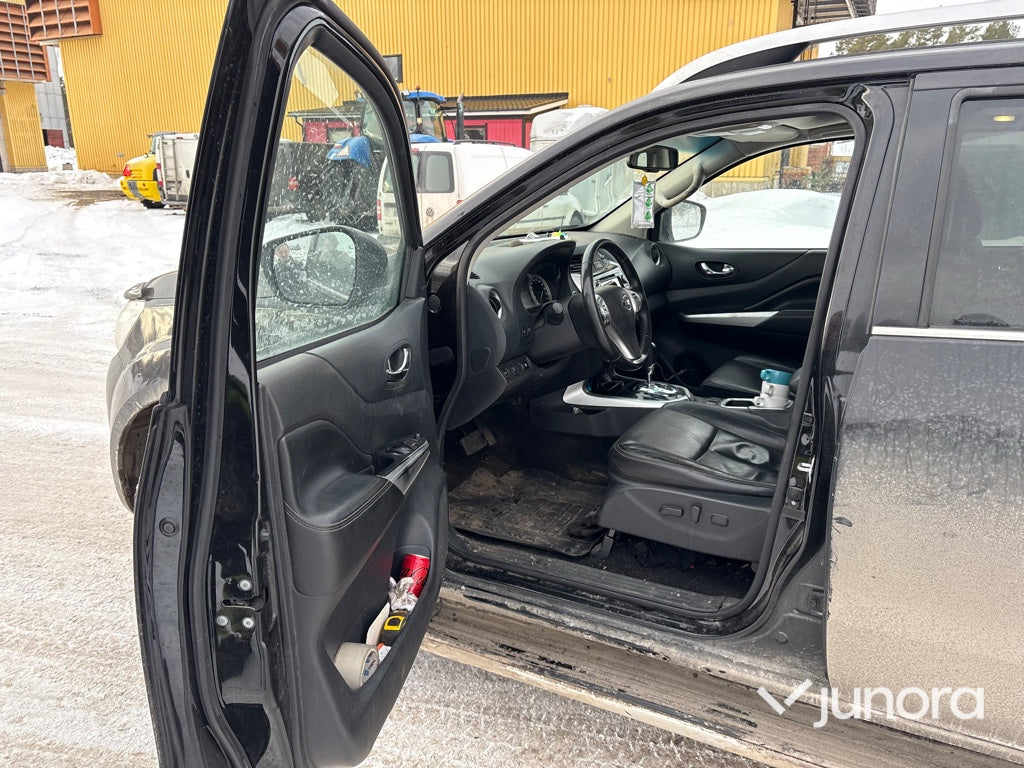 Lätt lastbil - Nissan, Navara