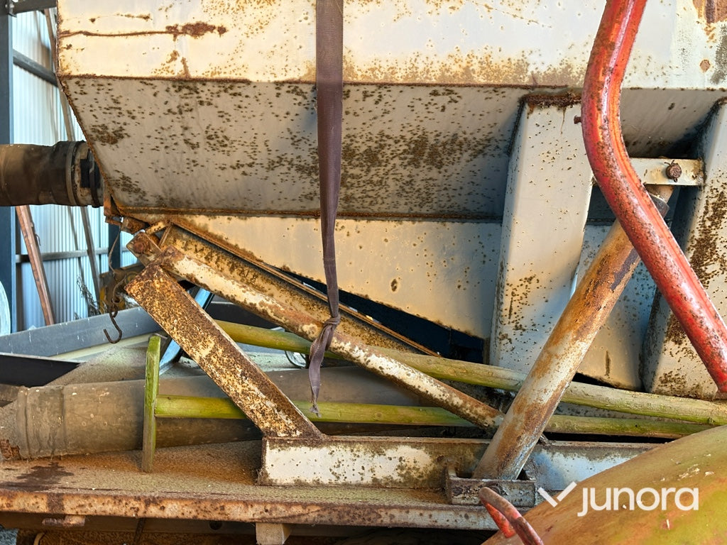 Spannmålscontainer med traktorsläp - Herborg