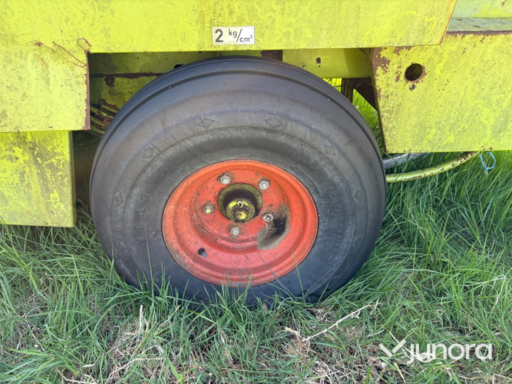 Småbalspress - Claas, Markant 40