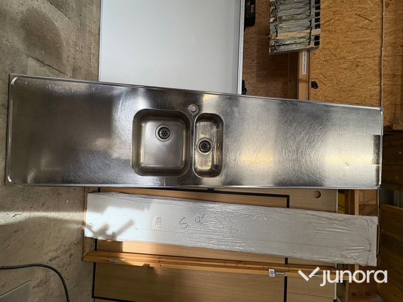 3 vaskar + 1 toalettstol i parti – Alveus / IFÖ