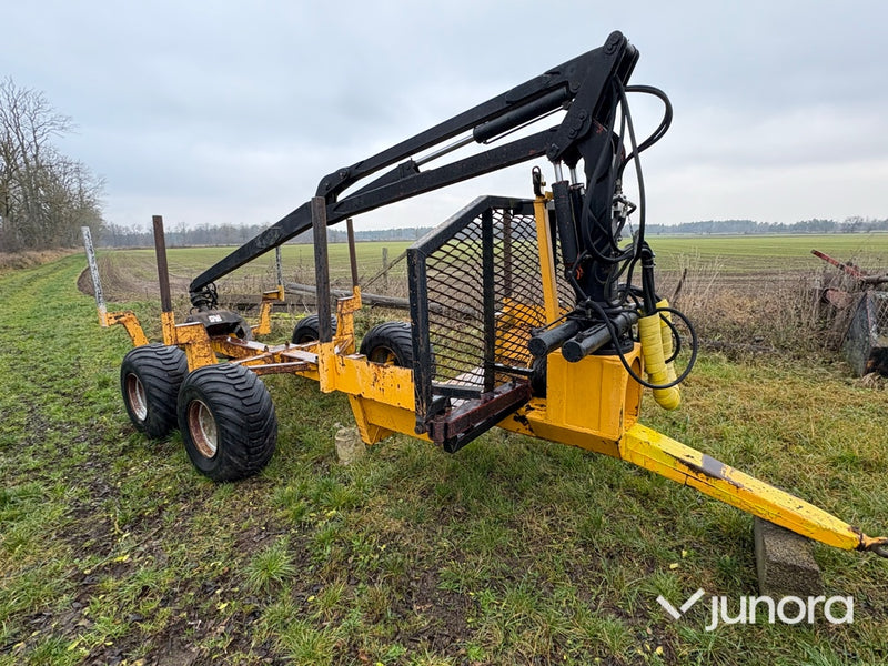 Skogsvagn - med Mowikran 2245