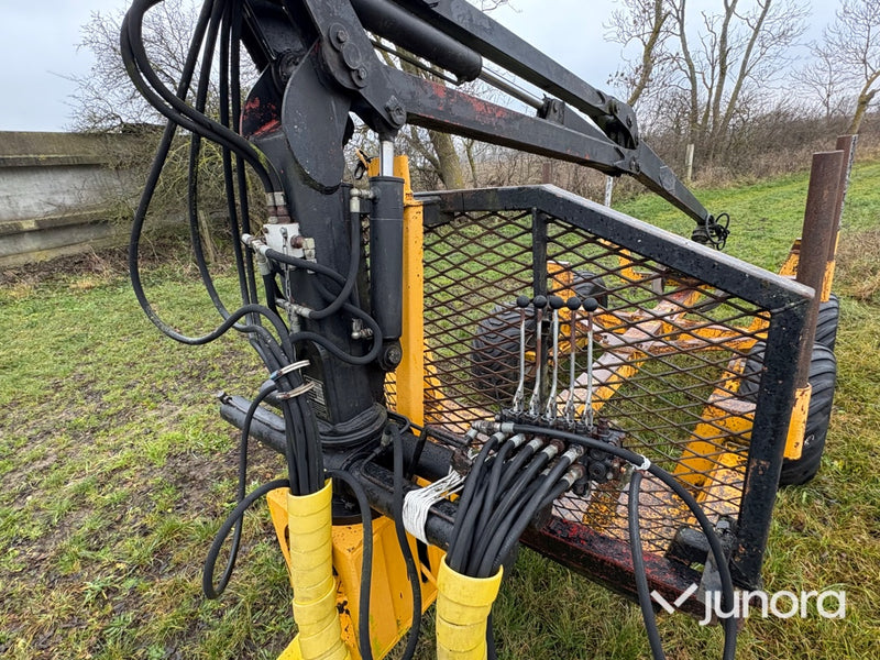 Skogsvagn - med Mowikran 2245