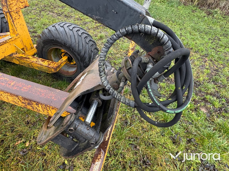 Skogsvagn - med Mowikran 2245