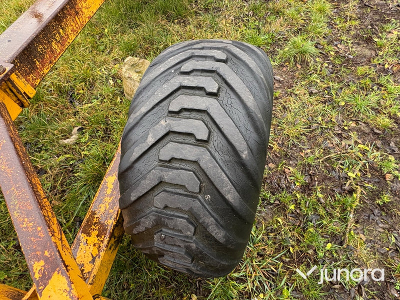 Skogsvagn - med Mowikran 2245