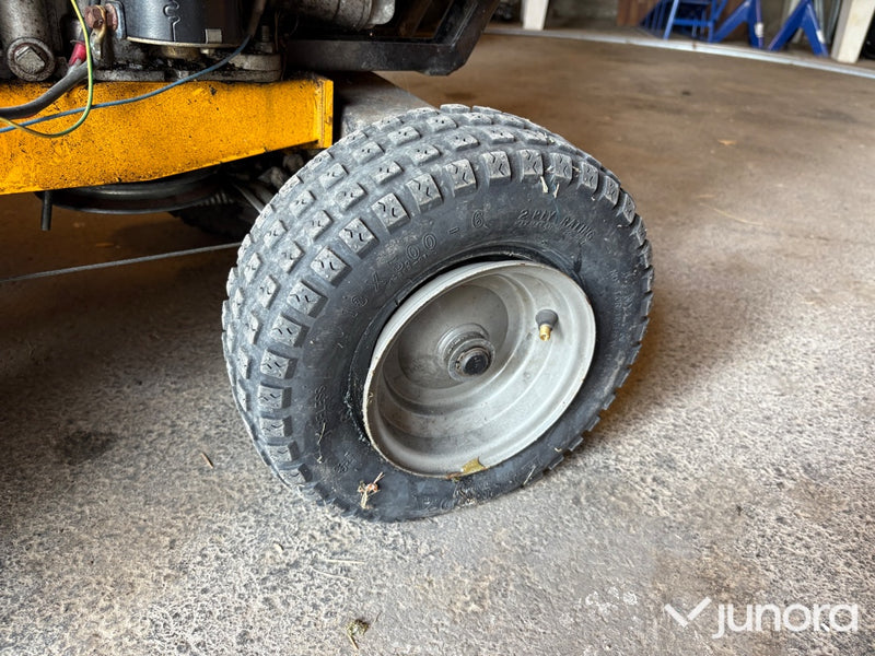 Åkgräsklippare Stiga Villa V401