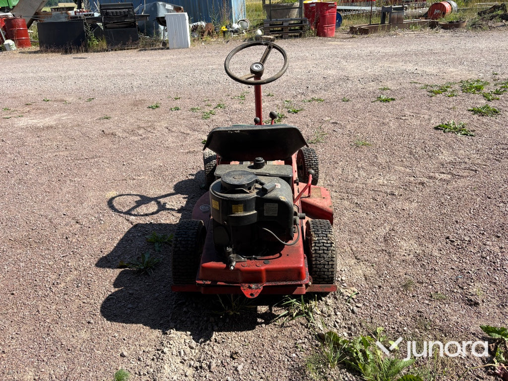 Åkgräsklippare - Wheel Horse