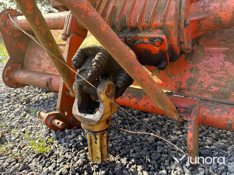 Jordfräs traktorburen för Trepunktsfäste