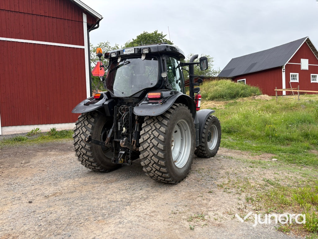 Traktor - Case IH Maxxum 130 CVX