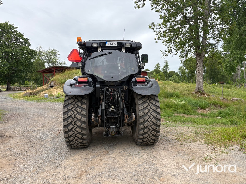 Traktor - Case IH Maxxum 130 CVX