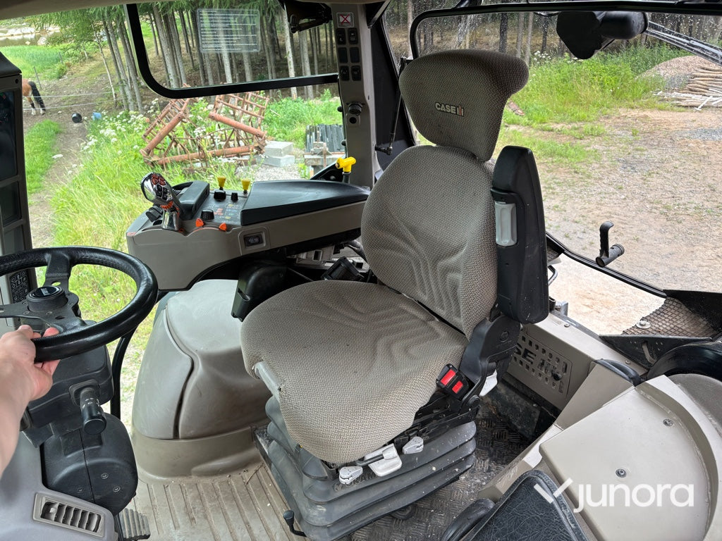 Traktor - Case IH Maxxum 130 CVX