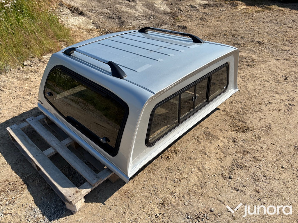 VW Amarok Helplåtskåpa