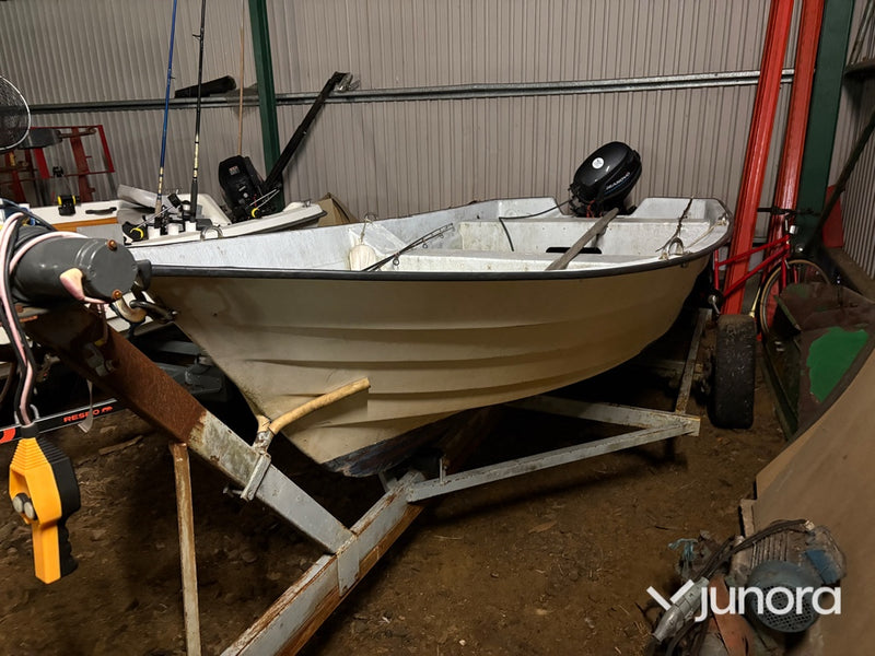 Båt - inkl. släp med elvinsch