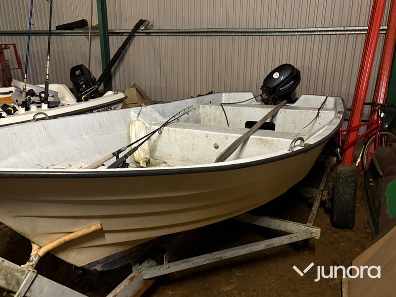 Båt - inkl. släp med elvinsch