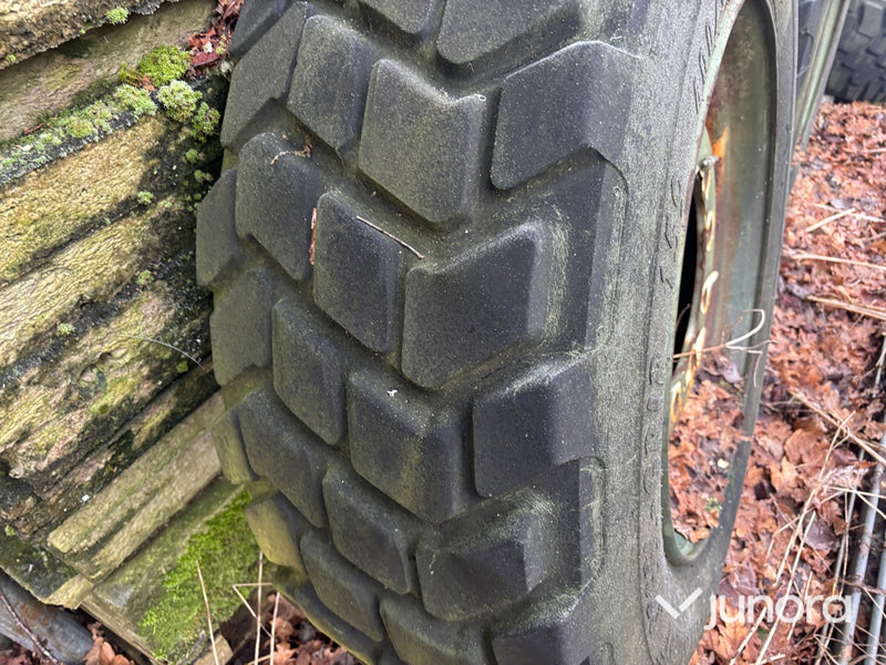 Däck till militärfordon – 400/65-26,5, 6 st