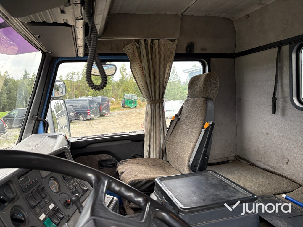 Lastbil Scania R143 (R143 HL6X4 Förl)