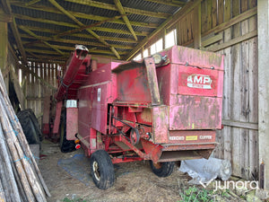 Skördetröska - International Harvester 35