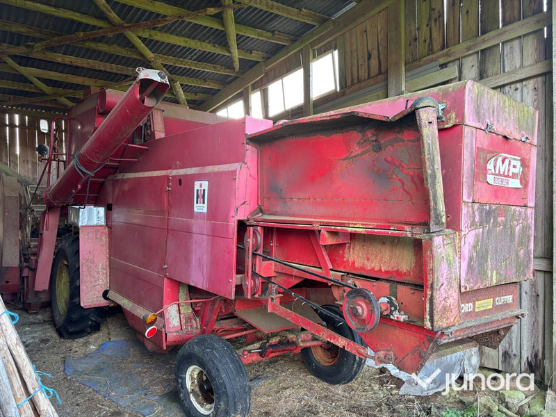 Skördetröska - International Harvester 35