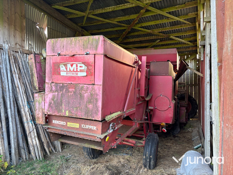 Skördetröska - International Harvester 35