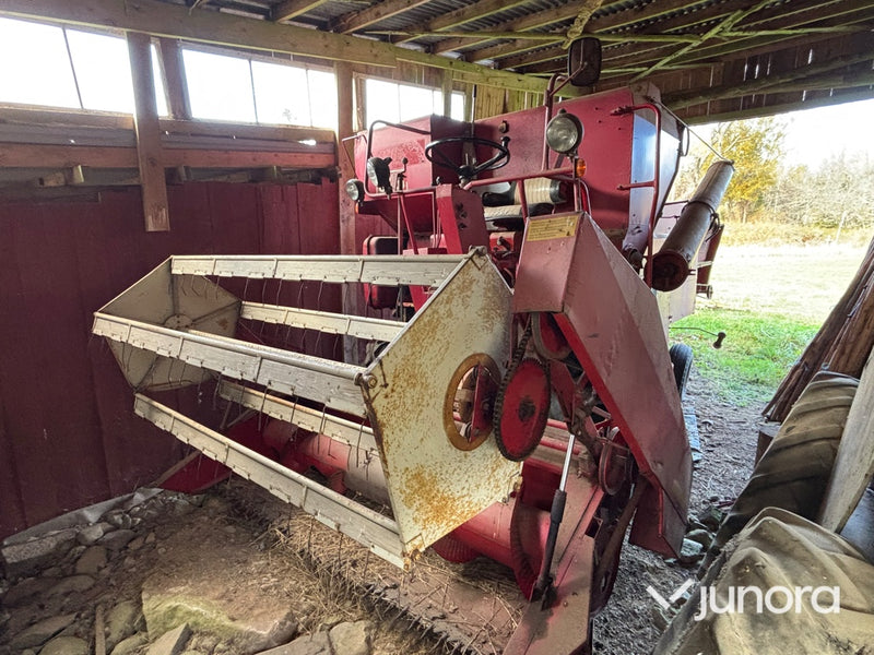 Skördetröska - International Harvester 35