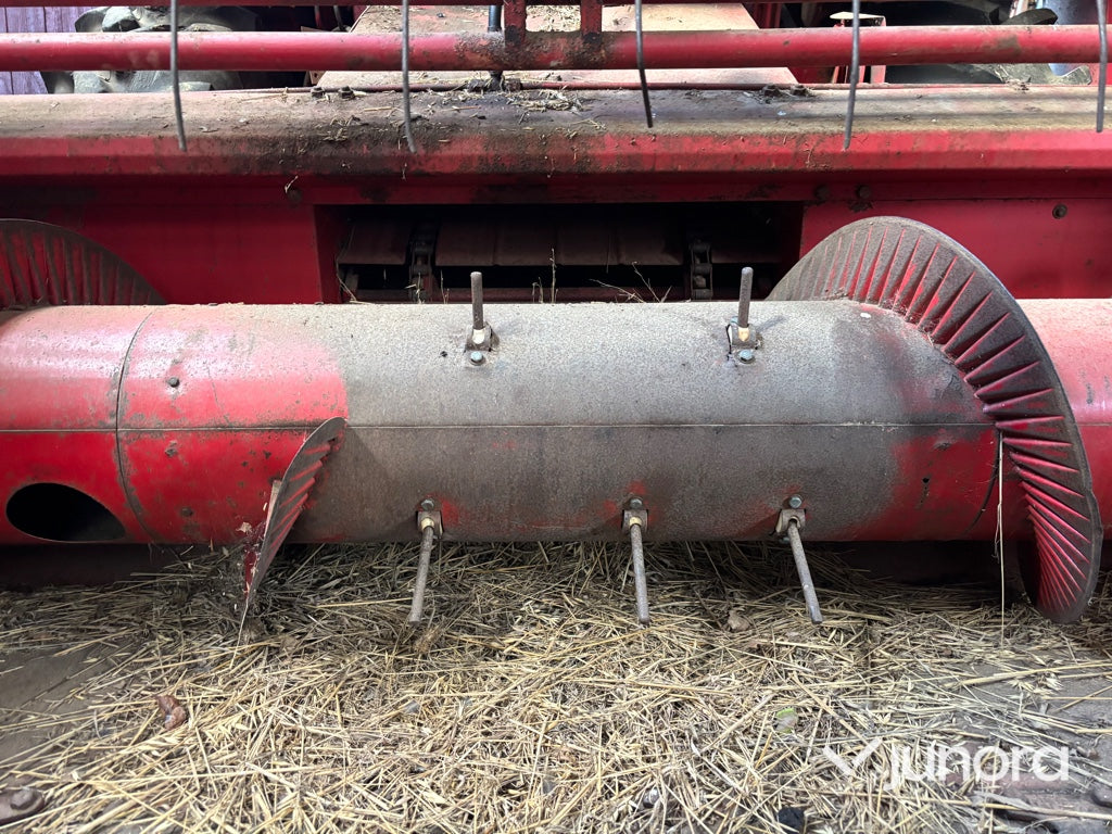 Skördetröska - International Harvester 35