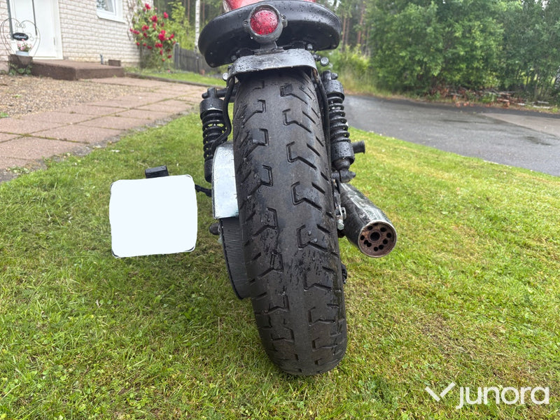 Suzuki LS650P