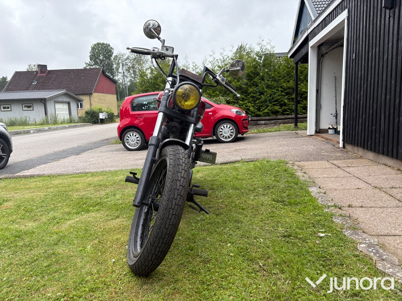 Suzuki LS650P