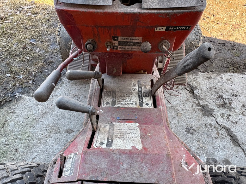 Traktor - Gilson H-16