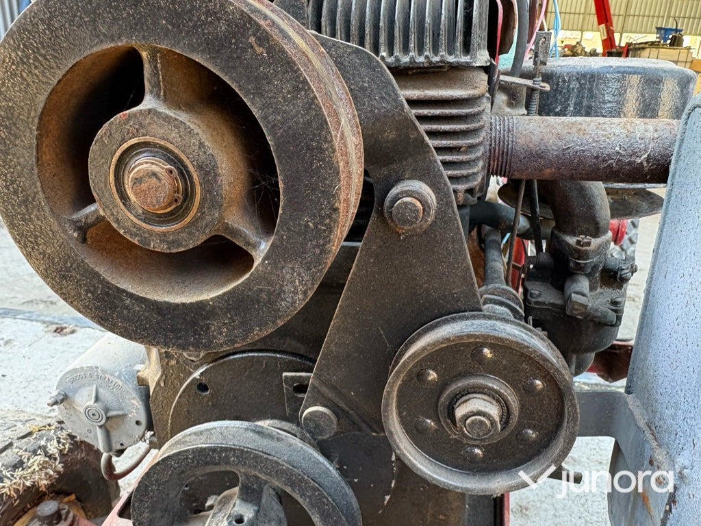 Traktor - Gilson H-16