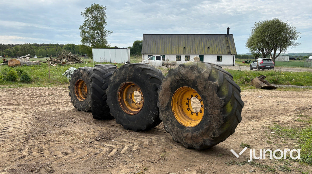 Traktordäck L60 fälgar 620/75 r26